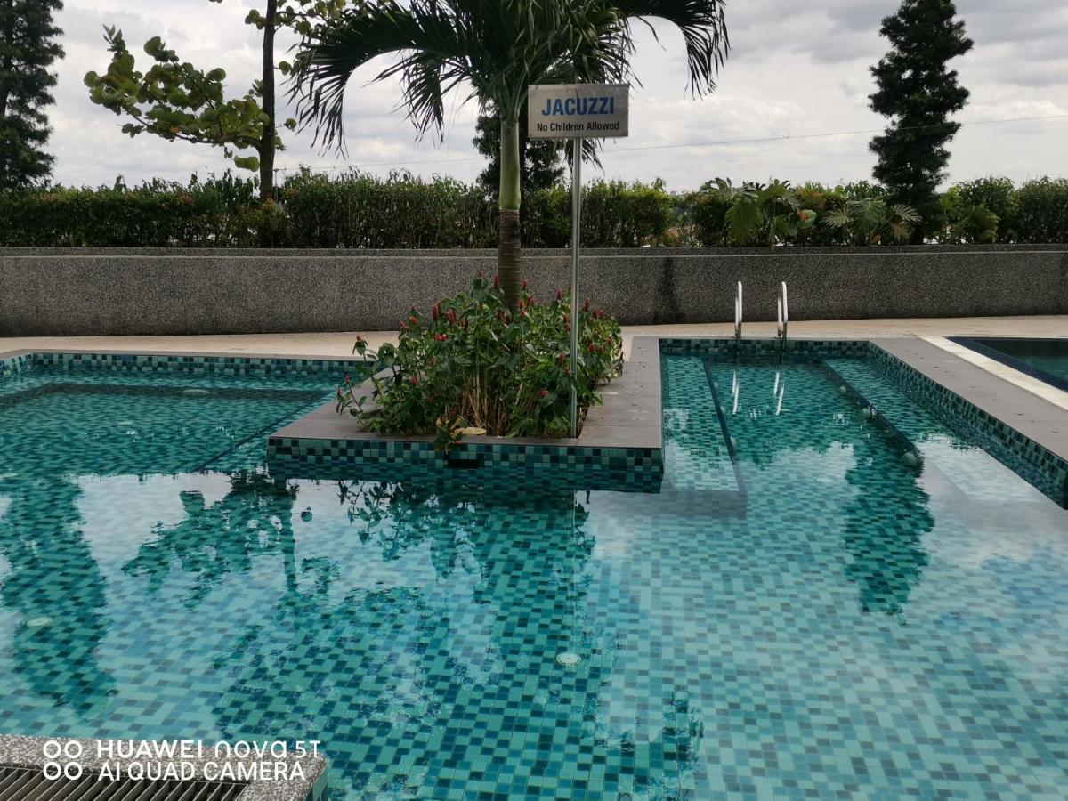 Platino Aparment @ Paradigm Mall * Johor Bahru
