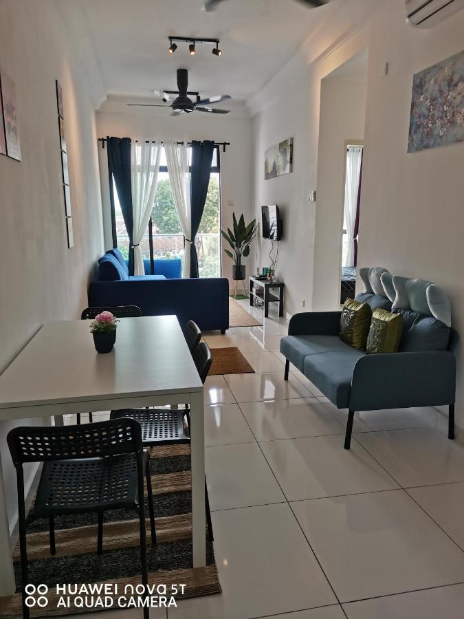 Platino Aparment @ Paradigm Mall *